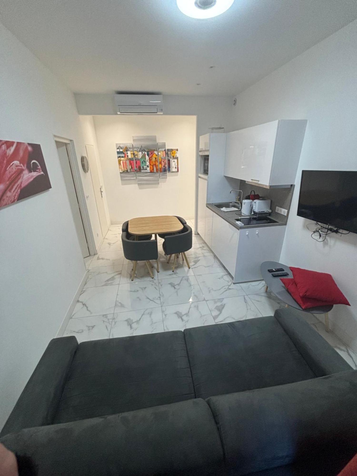 Appartement 4 Couchages Idealement Place Promenade Des Anglais / Cours Saleya ニース エクステリア 写真